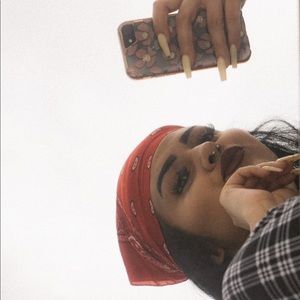 Meet your Posher, Priscilla